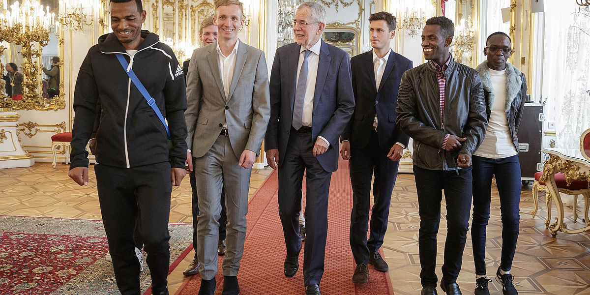 Empfang der Marathonsieger und Topläufer des Vienna City Marathon 2019 in der Präsidentschaftskanzlei