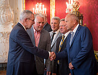 Bild 13 von 16