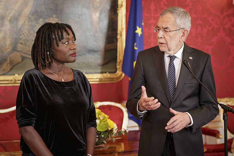 Alexander Van der Bellen empfängt Auma Obama
