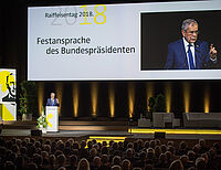 Bild 2 von 10