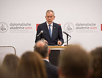 Bild 4 von 16