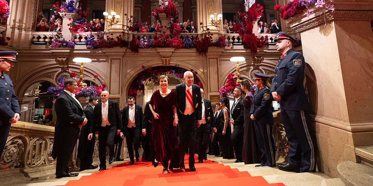 Teilnahme an der Eröffnung des 68. Wiener Opernballs.