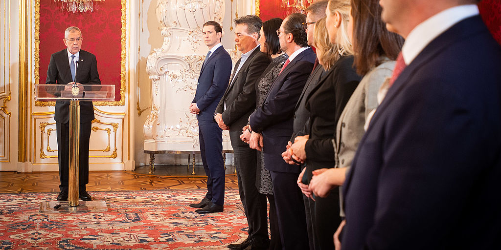 Enthebung und Ernennung von Mitgliedern der Bundesregierung