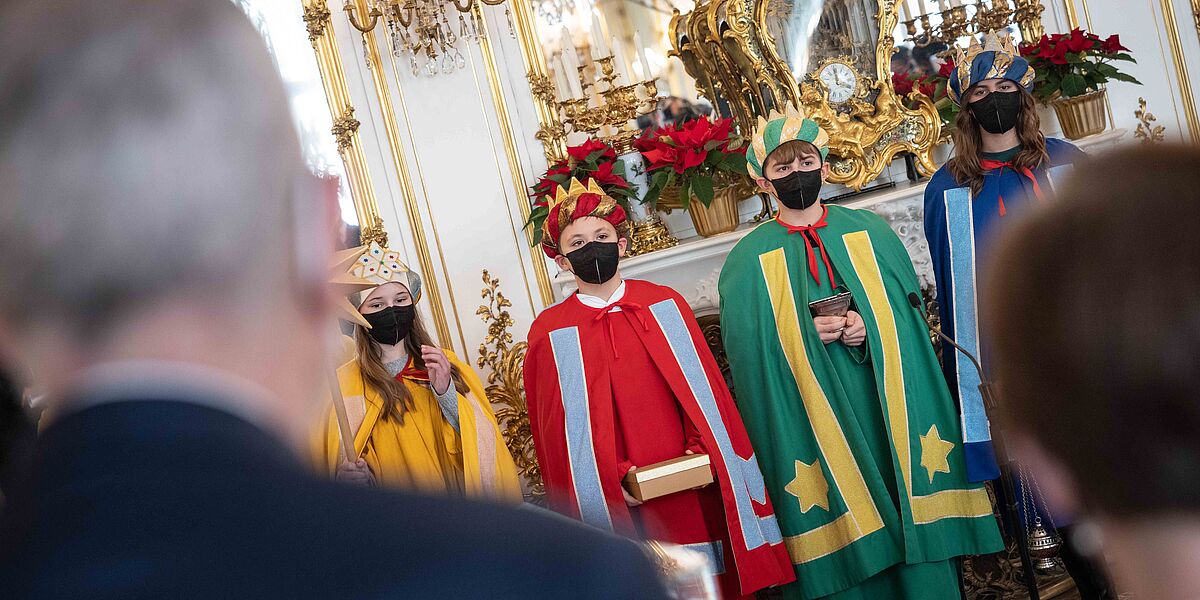 Traditioneller Besuch der Sternsingerinnen und Sternsinger bei Bundespräsident Alexander Van der Bellen