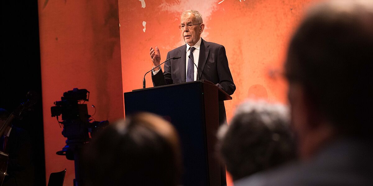 Bundespräsident mahnt „Zusammenstehen und Solidarität“ bei Eröffnung der Bregenzer Festspiele 2022 ein