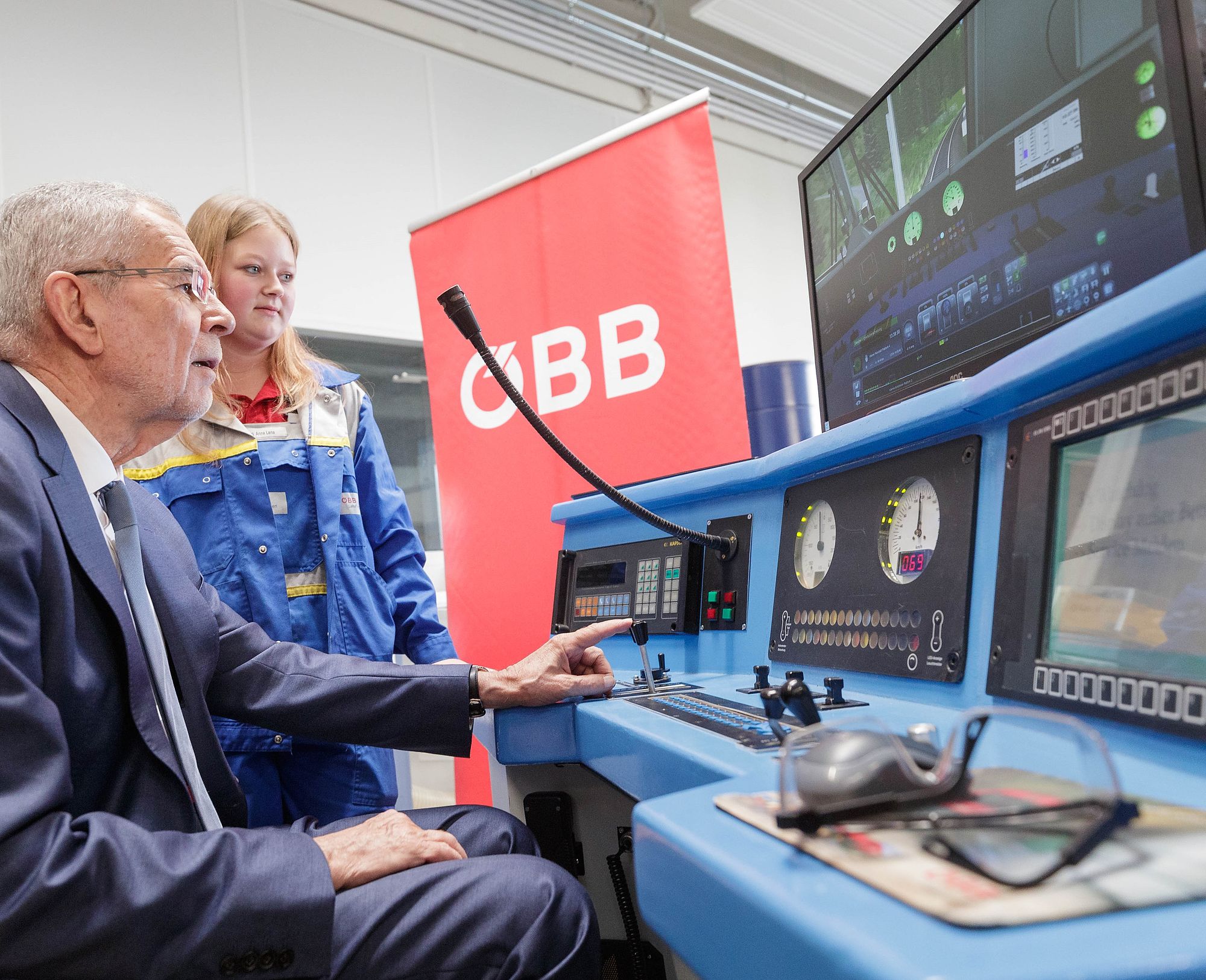 Besuch In Der BB Lehrwerkst tte Wien Hebbelplatz Bundespr sident Besuch In Der BB Lehrwerkst tte Wien Hebbelplatz Bundespr sident