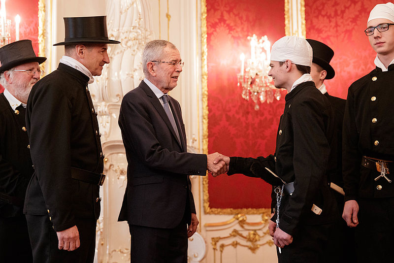 Neujahrsglückwünsche der Rauchfangkehrer 17. Dezember 2019