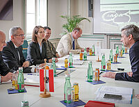 Bild 6 von 8
