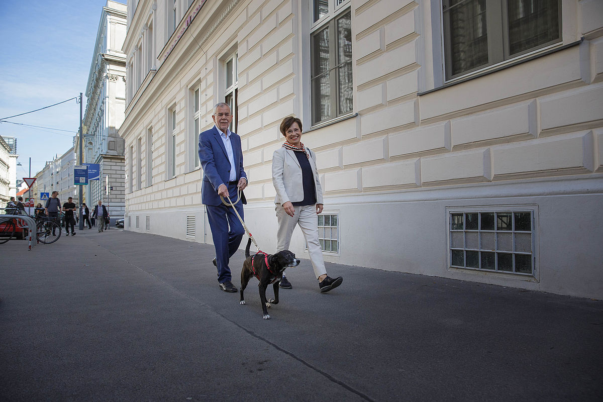 Stimmabgabe von Bundespräsident Alexander Van der Bellen und von Doris Schmidauer für die Nationalratswahl 29. September 2019