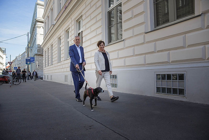 Stimmabgabe von Bundespräsident Alexander Van der Bellen und von Doris Schmidauer für die Nationalratswahl 29. September 2019
