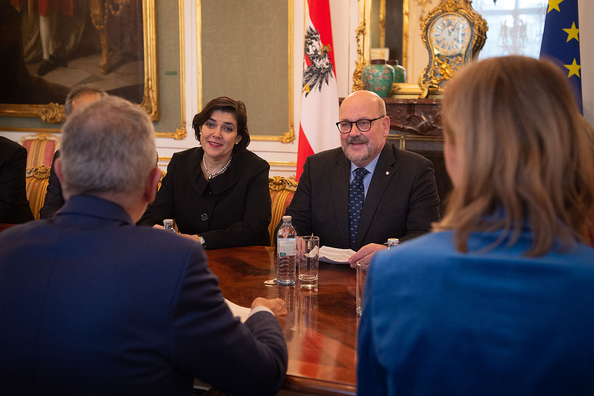 Gespräch mit Vertreterinnen und Vertretern von CARE Österreich