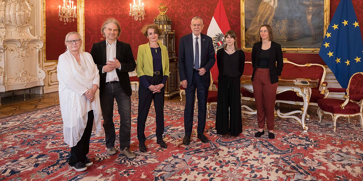 Gespräch von Bundespräsident Alexander Van der Bellen mit einer Delegation der Armutskonferenz zu Maßnahmen und Strategien zur Bekämpfung von Armut.