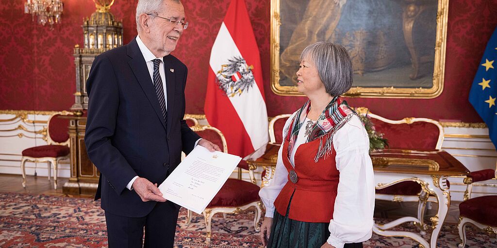 Überreichung von Beglaubigungsschreiben an Bundespräsident Alexander Van der Bellen 