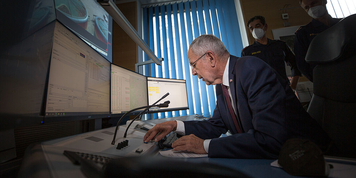 Bundespräsident Alexander Van der Bellen besuchte die Landespolizeidirektion Wien