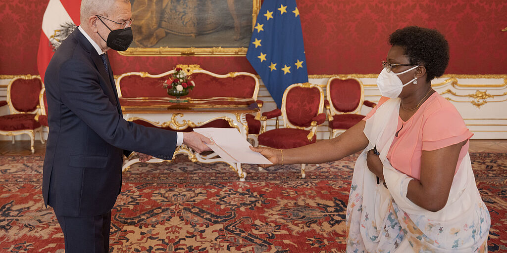 Überreichung von Beglaubigungsschreiben an Bundespräsident Alexander Van der Bellen