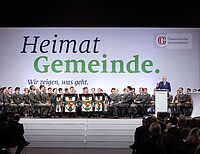 Bild 2 von 30