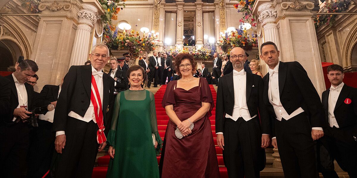 Besuch des 67. Opernballs mit der Wissenschafterin des Jahres, Sigrid Stagl