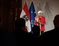 Bild 11 von 27