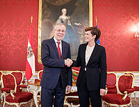 Bild 1 von 2