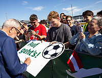 Bild 12 von 19