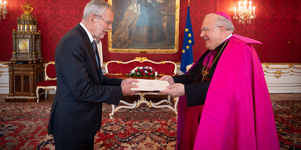 Überreichung von Beglaubigungsschreiben
