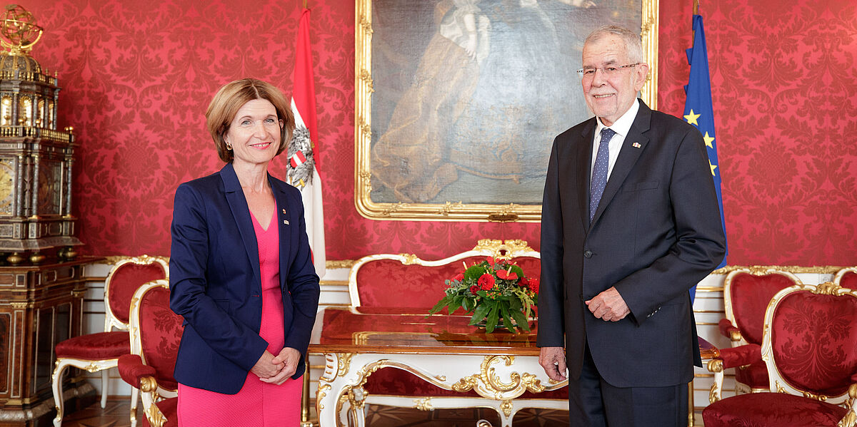 Bundesratspräsidetin Andrea Eder-Gitschthalter und Vizepräsident Christian Buchmann bei Bundespräsident Alexander Van der Bellen