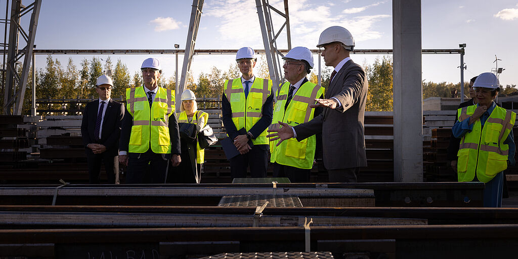 Bundespräsident Alexander Van der Bellen besucht voestalpine Railway Systems Lietuva 