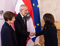 Bild 8 von 54