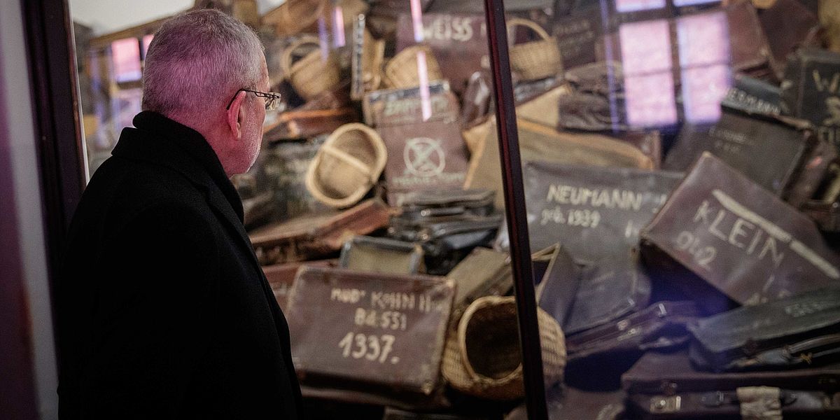 Bundespräsident Alexander Van der Bellen gedenkt in Polen aller Opfer von Auschwitz-Birkenau
