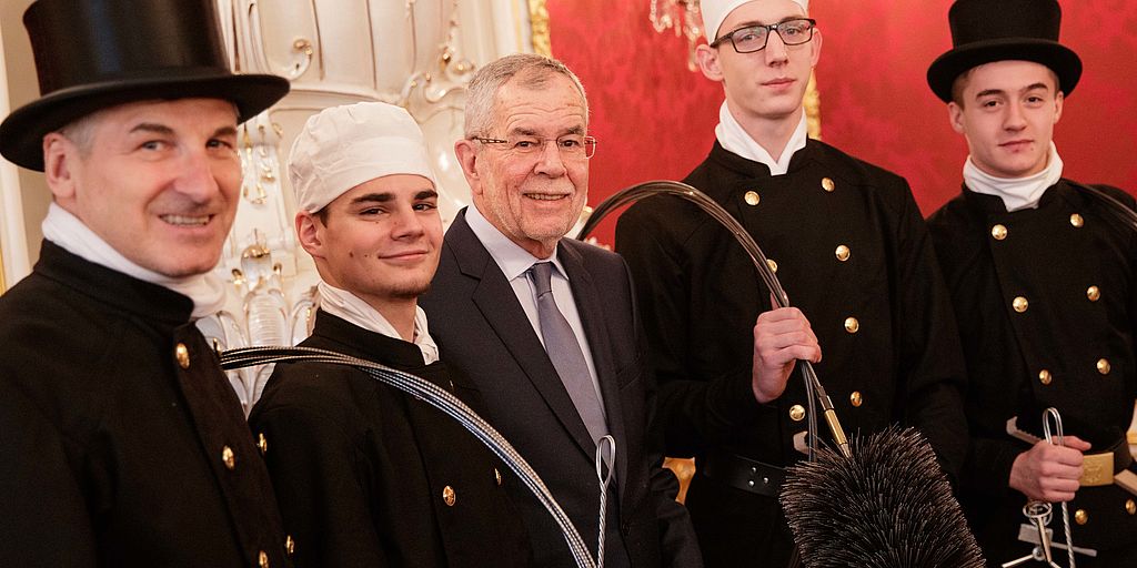 Neujahrsglückwünsche überbracht von Vertretern des Berufsverbandes der Rauchfangkehrer
