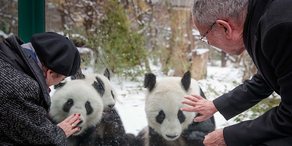 Verabschiedung der Pandabären nach China