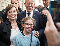 Bild 12 von 19