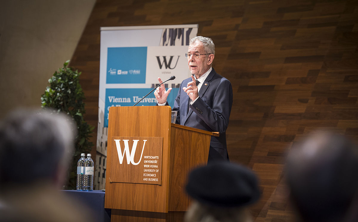 Sub auspiciis-Promotion an der Wirtschaftsuniversität Wien