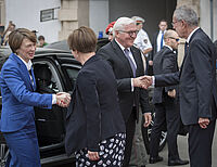 Bild 4 von 16