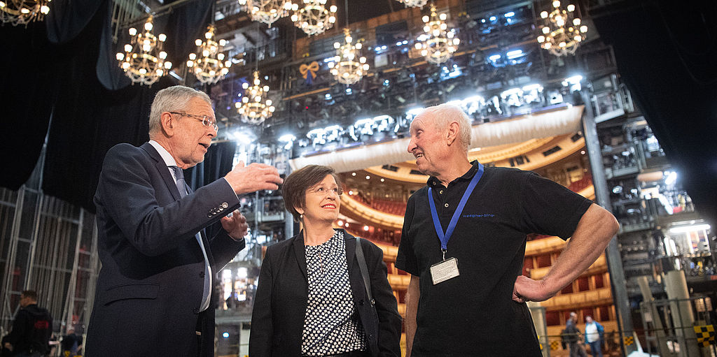 Besuch der Umbauarbeiten für den 63. Wiener Opernball