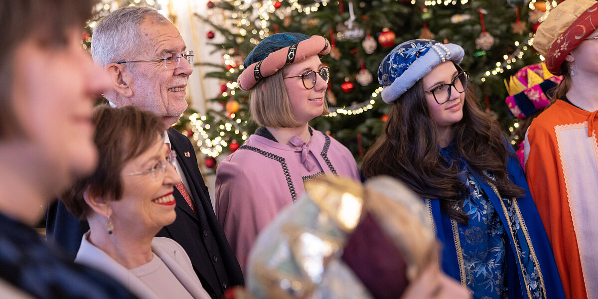 Sternsinger besuchten die Präsidentschaftskanzlei 