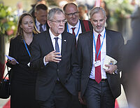 Bild 6 von 8