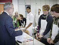 Bild 3 von 8
