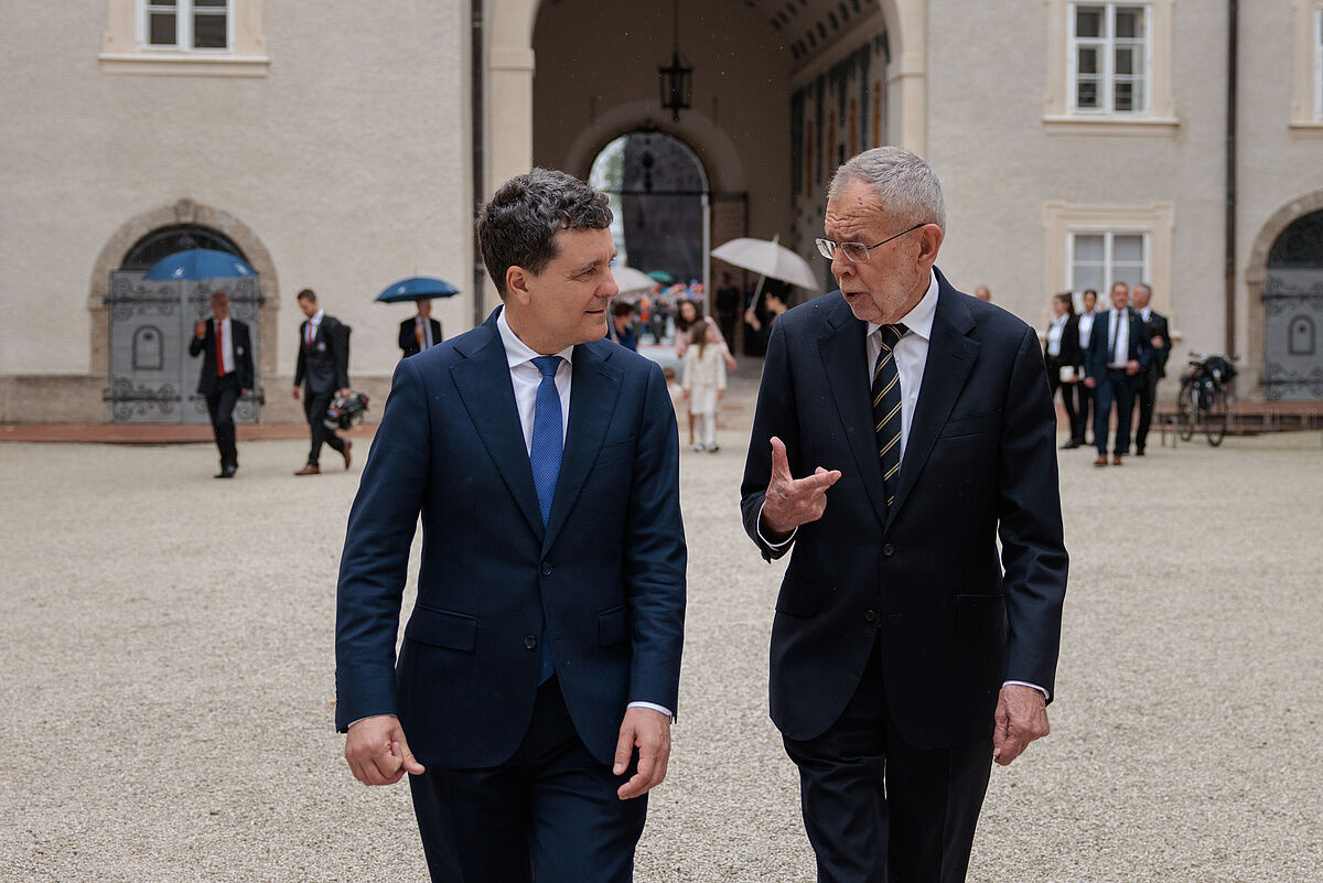 Offizieller Besuch des rumänischen Staatspräsidenten bei Bundespräsident Alexander Van der Bellen in Salzburg.