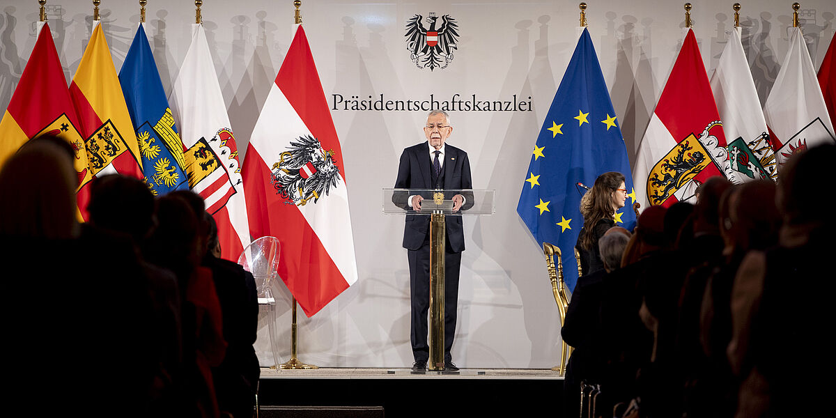 Rede von Bundespräsident Alexander Van der Bellen anlässlich 80. Jahre Wiedererrichtung der Republik Österreich.