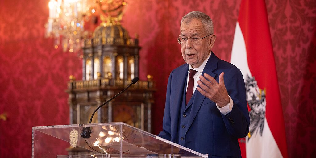 Bundespräsident Alexander Van der Bellen beauftragt Karl Nehammer mit der Regierungsbildung