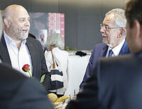 Bild 2 von 3