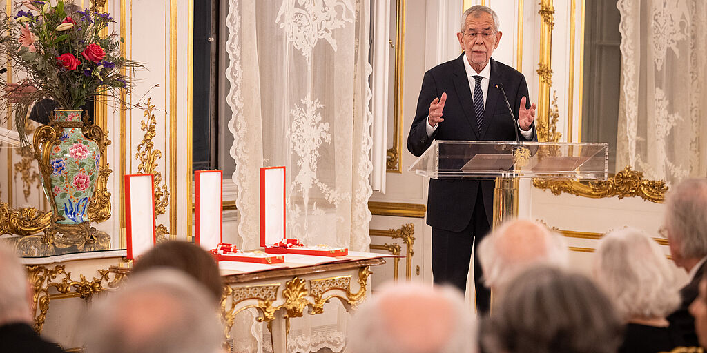 Ehrenzeichenverleihung an die österreichischen Nobelpreisträger Zeilinger, Handke und Kandel