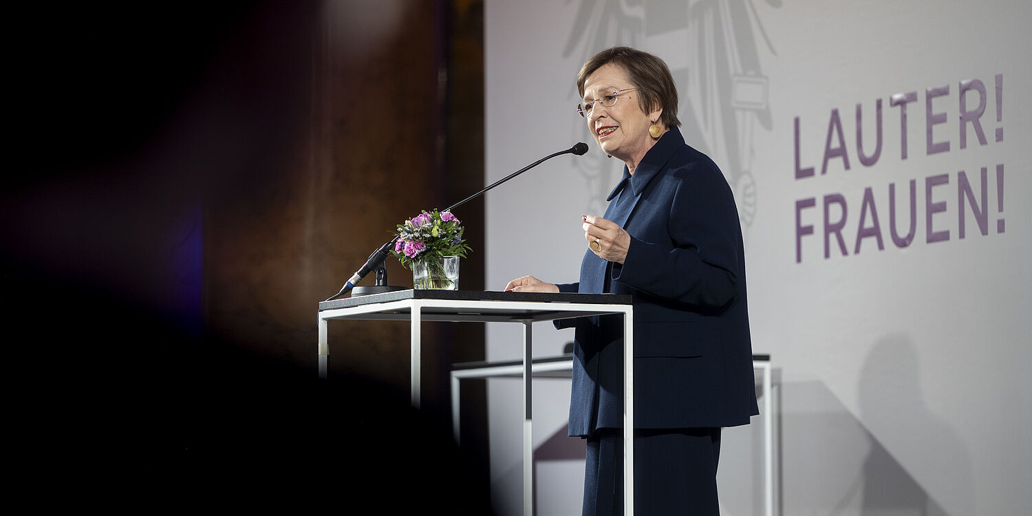 Begrüßungsworte von Doris Schmidauer.