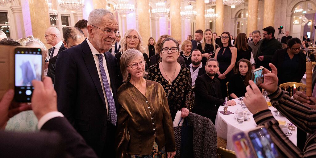 Inklusive Weihnachtsfeier mit Bundespräsident Alexander Van der Bellen in der Hofburg