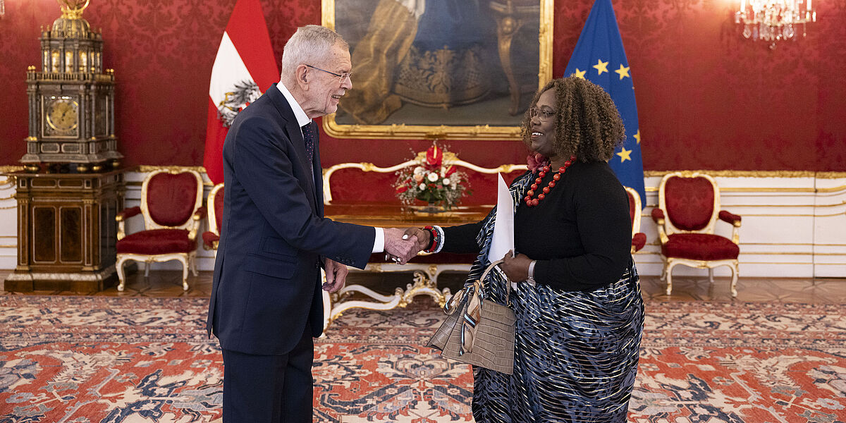 Überreichung von Beglaubigungsschreiben an Bundespräsident Alexander Van der Bellen