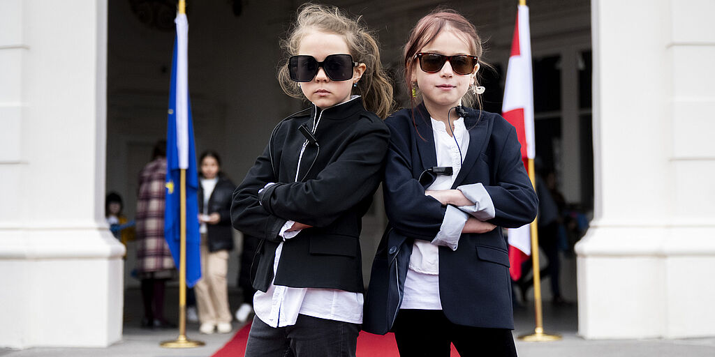 Zwei Securities beim Girls Day in der Präsidentschaftskanzlei