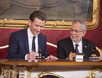Bild 1 von 55