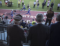 Bild 2 von 15