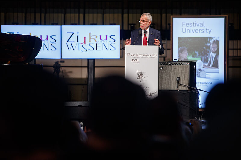 OÖ: Eröffnung Special Olympics Stockschiessen, Ars Electronica, Caritas St. Pius
